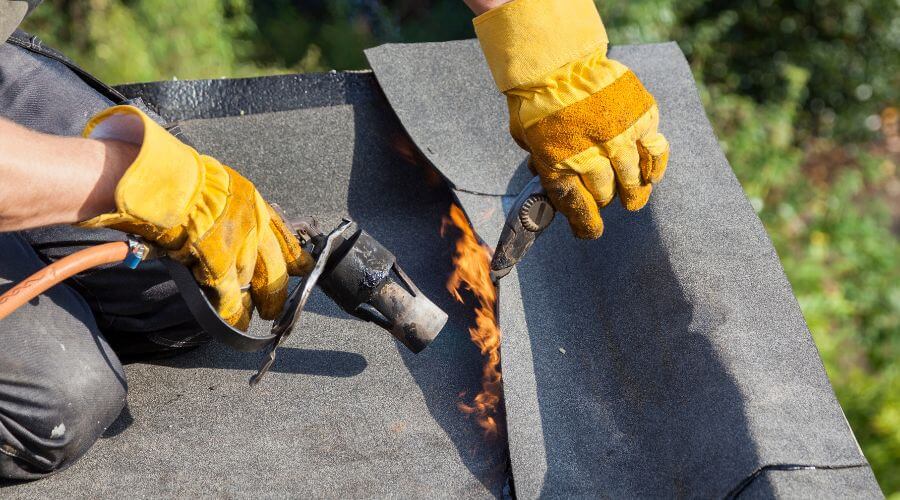 Expert top industrial roofings services in Easton, IL